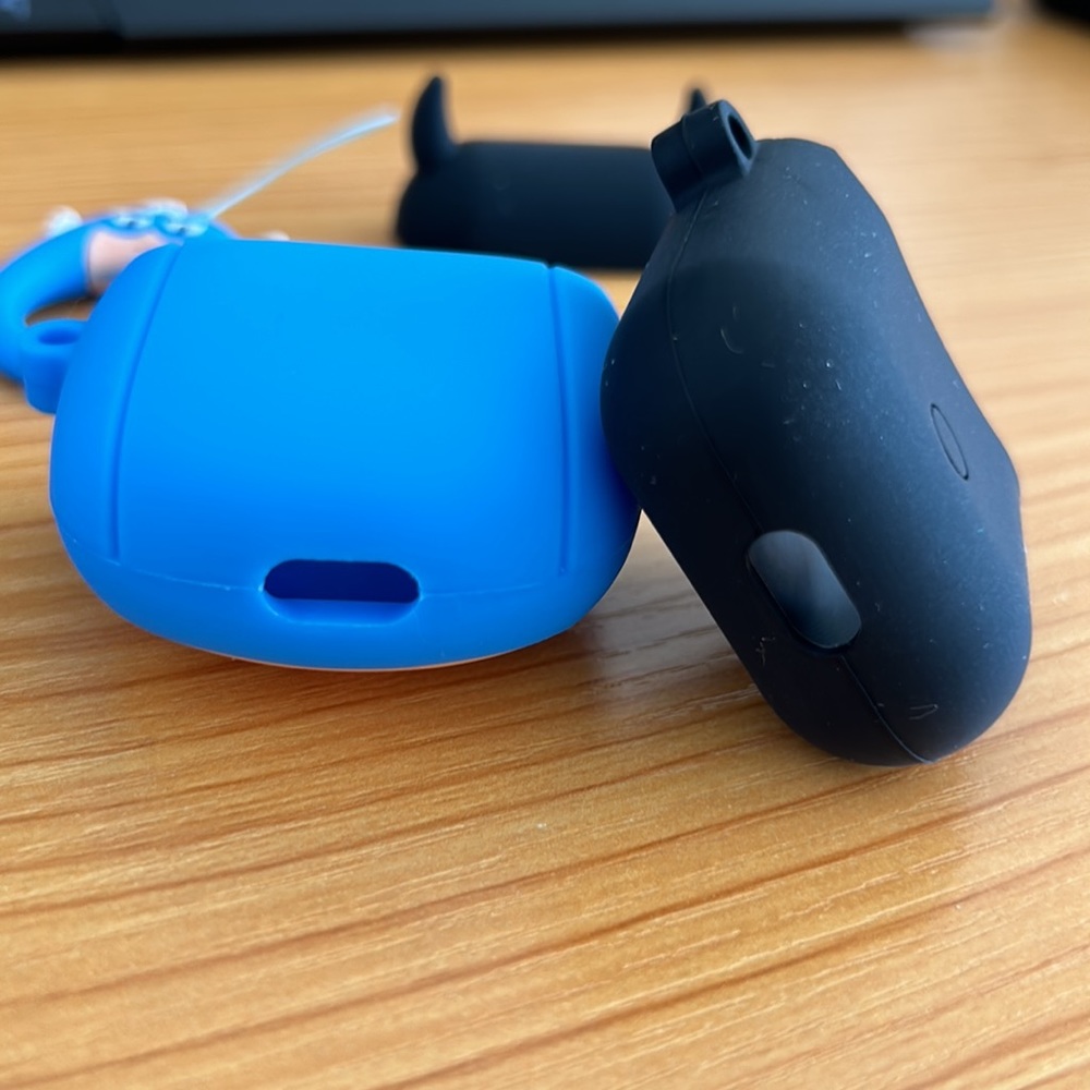 Superhero AirPod Protective Case Set - Picture 9 of 9